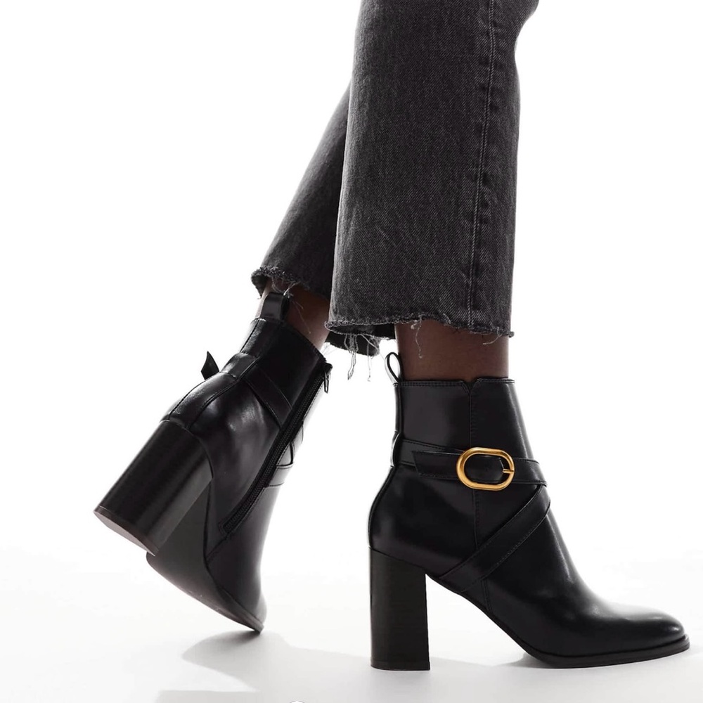 ASOS - Wide Fit Regan Ankle Boots with Gold Buckle